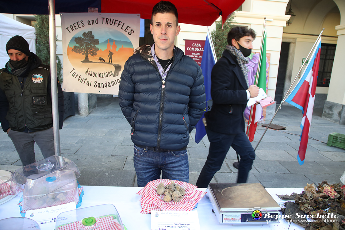 VBS_5697 - 10.ma Fiera Nazionale del Tartufo e Fiera dei Santi.jpg